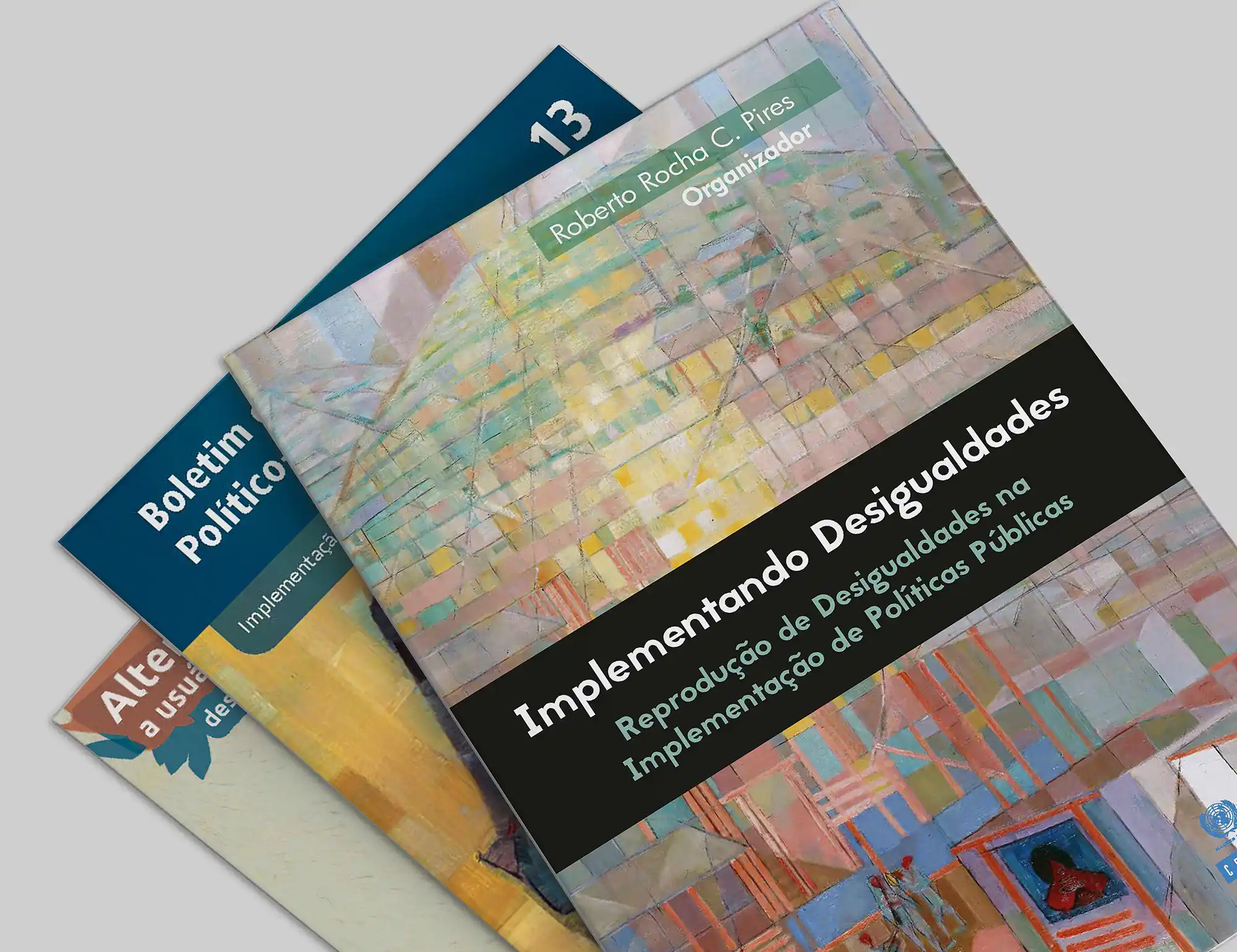 Publicações sobre implementação de políticas públicas e reprodução de desigualdades.